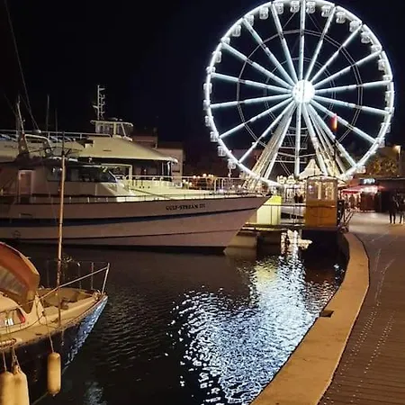 , Quartier Pinede Au Cap D'agde *