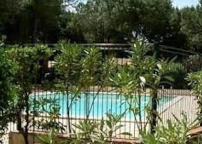 , Quartier Pinede Au Cap D'agde אגדה