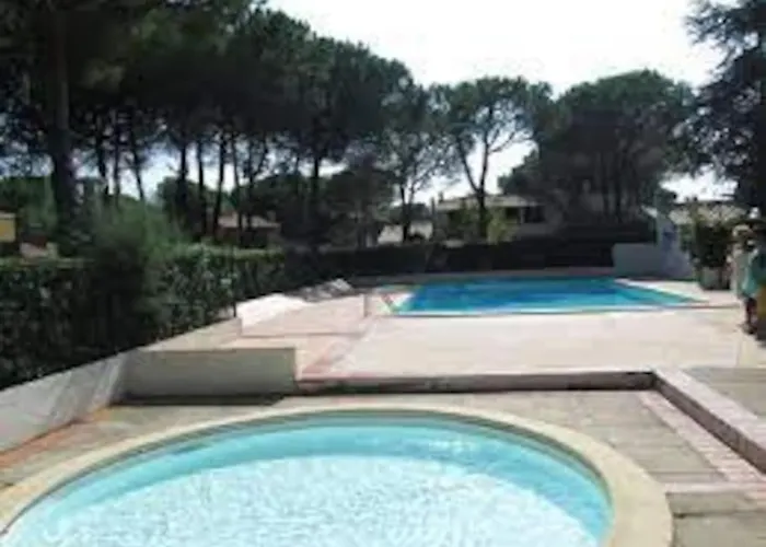 , Quartier Pinede Au Cap D'agde * אגדה