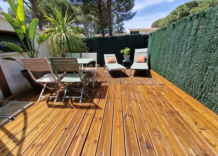 , Quartier Pinede Au Cap D'agde