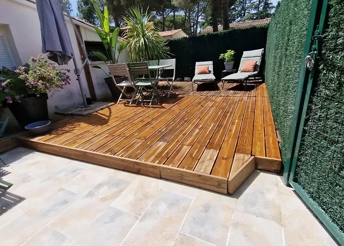 , Quartier Pinede Au Cap D'agde *